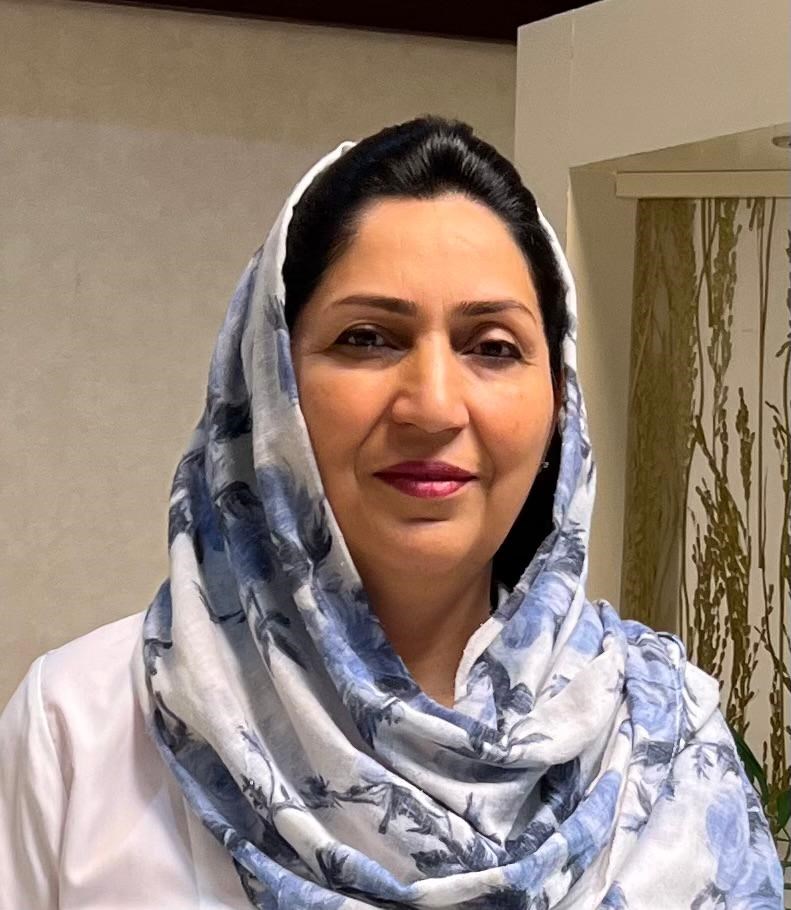 دکتر پریا بوستانی