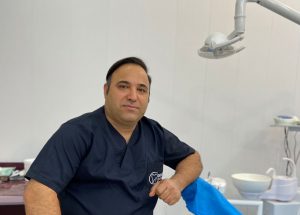 دکتر فرشاد داوری 